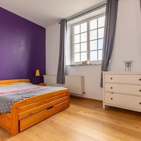 L'ecole De'rive, 12 Personnes * Saumur