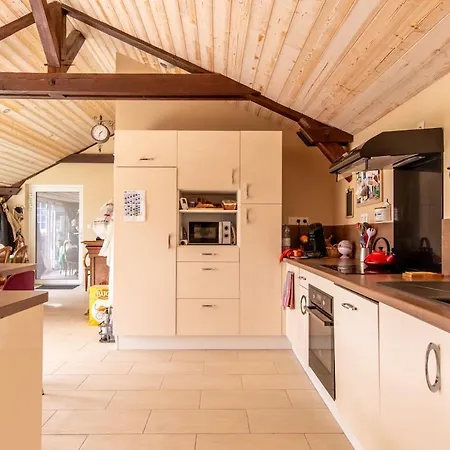 L'ecole De'rive, 12 Personnes * Saumur