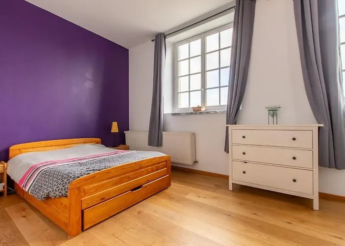 L'ecole De'rive, 12 Personnes * Saumur