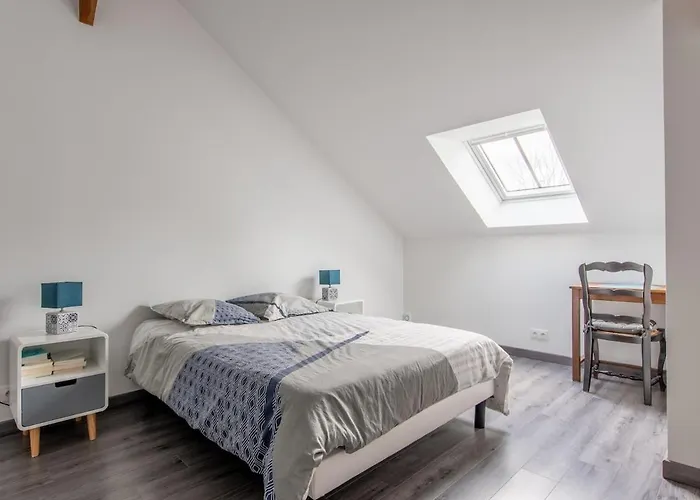 L'ecole De'rive, 12 Personnes *